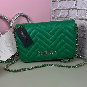 Bebe Vibrant Green Chevron Crossbody Bag 2 Piece Set